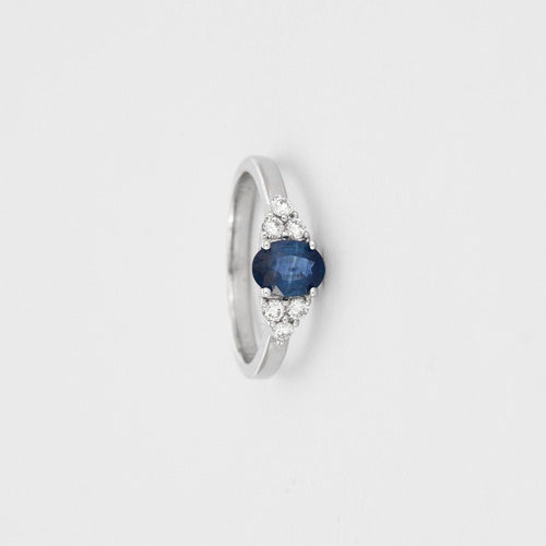 Bague Bague or blanc avec saphir bleu et diamants 58 Facettes
