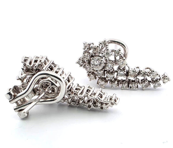 Boucles d'oreilles Boucles d'oreilles en or blanc massif 18 carats avec diamants 58 Facettes
