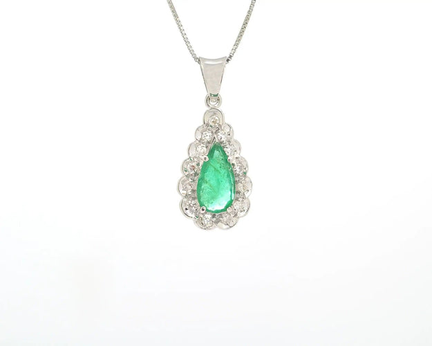 Collier avec pendentif en émeraude de 0,75 ct, goutte et diamants