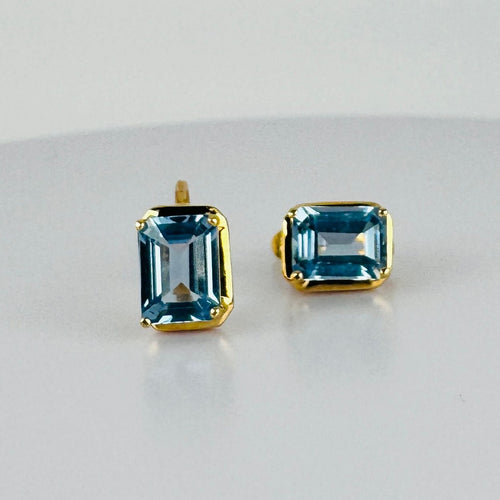 Boucles d'oreilles Boucles d'oreilles en or jaune avec aigues-marines et émeraude 58 Facettes 2505013