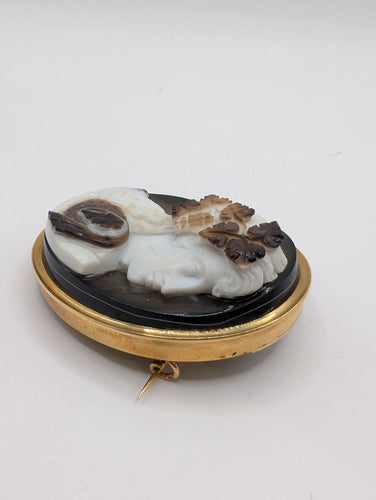 Broche Broche Camée agate or jaune 18k 58 Facettes