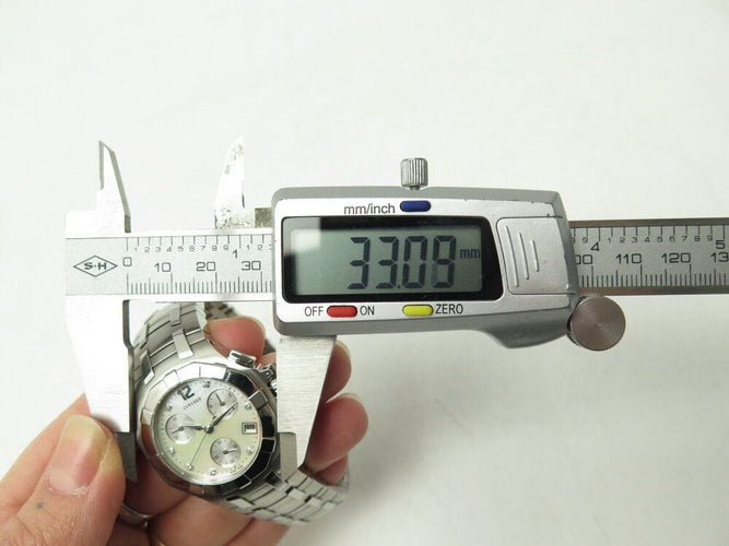 Montre montre CONCORD saratoga chronographe lady 14.h1.1881 quartz 33m 58 Facettes 265765