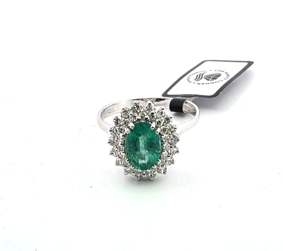 Bague 56 Bague en or blanc avec émeraudes et diamants 58 Facettes