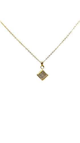 Yellow gold necklace with pendant, princess-cut diamonds 