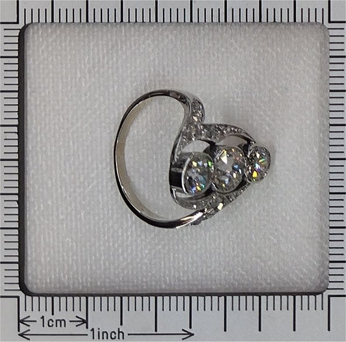 Bague 54 Bague Belle Époque aérienne en diamant, modèle trois pierres avec épaules taillées en rose 58 Facettes 25351-0042