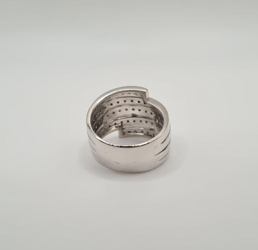 Bague 56.5 Bague or blanc sertie de diamants anciens 58 Facettes