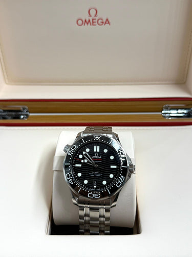 Montre OMEGA - Montre Seamaster Diver 300M 42 mm 210.30.42.20.01.001 BLACK STEEL 58 Facettes JLS