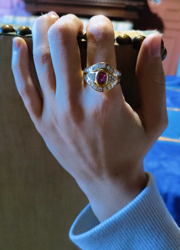 黄金红宝石钻石戒指