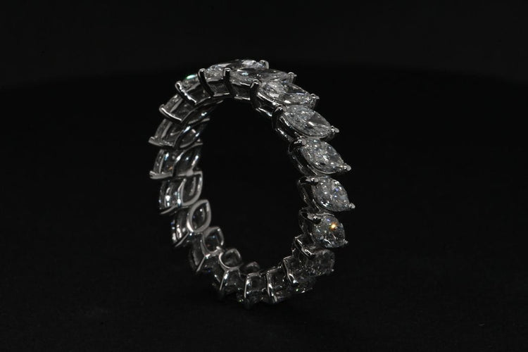 Bague 54 Bague De Fiançailles En Or Blanc Ornée De Diamants 58 Facettes