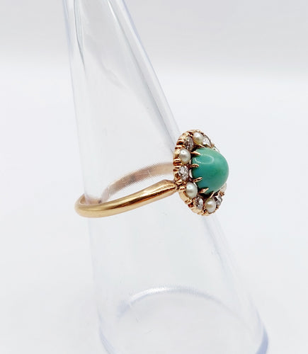 Bague 52.5 Bague marguerite or jaune, cabochon de turquoise, diamants et perles (circa 1900) 58 Facettes A05219