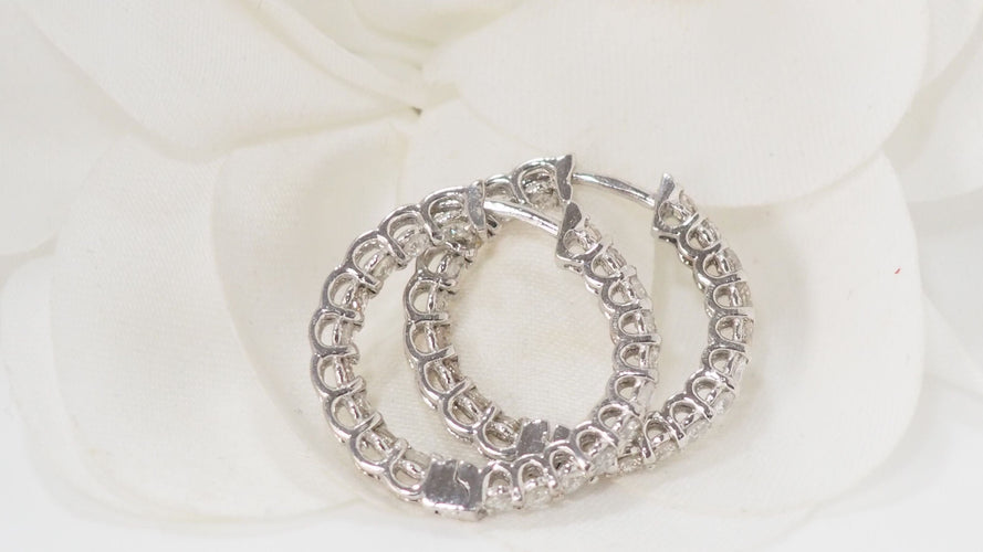 Boucles d'oreilles Boucles d'oreilles créoles or blanc et diamants 58 Facettes F4883