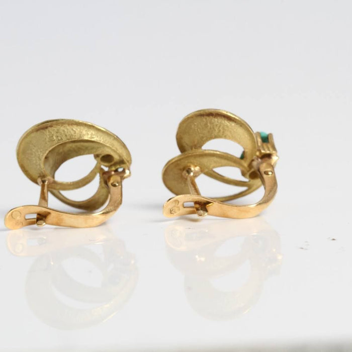 orecchini ovali in oro con turchese