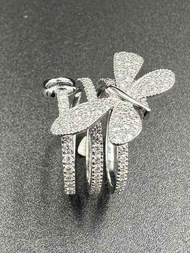 Bague 55 GUCCI. Collection "Flora", bague en or blanc 18K et diamants 58 Facettes