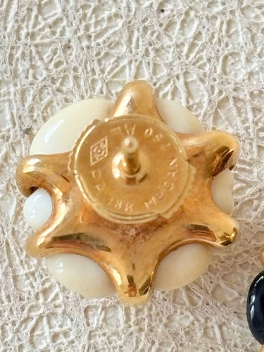 Boucles d'oreilles Boucles d'oreilles CHANEL Camélia 58 Facettes WC-2025-2135