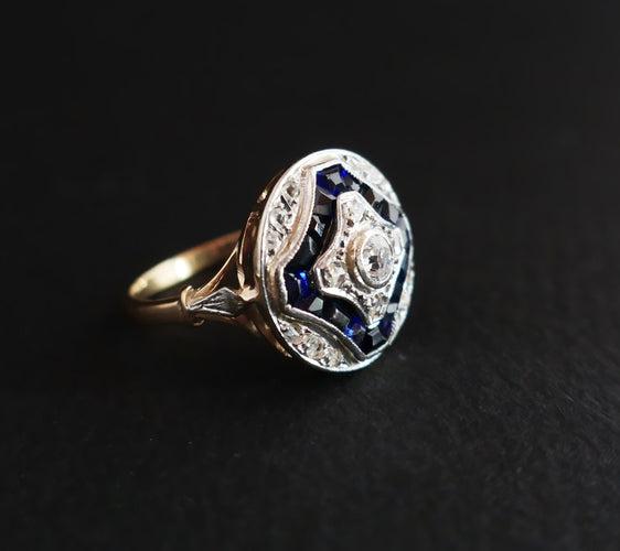 Bague 53 Bague Art Déco en or jaune/blanc, diamants et saphirs calibrés. 58 Facettes C54-02