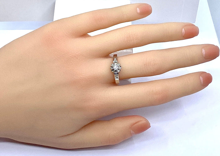 Bague 54 Bague solitaire en or blanc et diamant 58 Facettes AB591bis