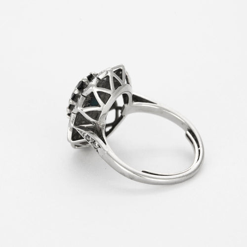 Ring Daisy, sapphire and diamonds