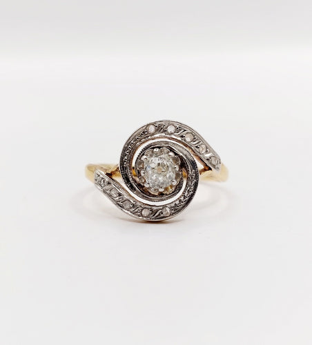 Bague tourbillon antique en or 18k et platine, diamants taille ancienne 58 Facettes A06455
