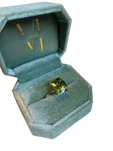 Bague 53 Vintage yellow gold and peridot ring 58 Facettes