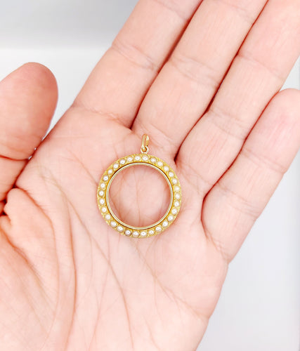 Pendentif Pendentif victorien or jaune orné de perles (circa 1890) 58 Facettes A05277