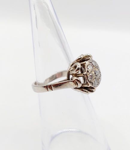 Prsten u obliku cveta art deco od belog zlata 18k i 0,40 karata dijamanta stare bruse (oko 1950) 