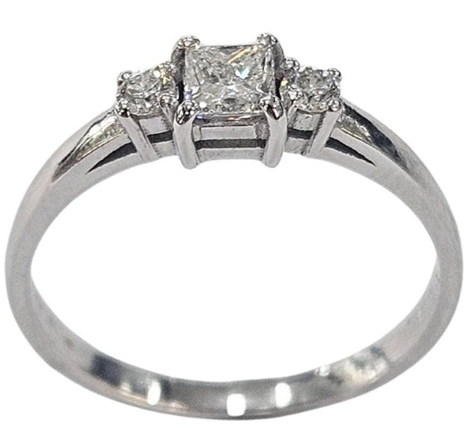 Bague Bague en or blanc faite main, diamant naturel taille princesse 58 Facettes E01