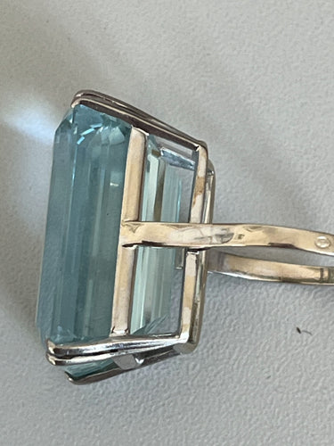 Bague 52 Bague or blanc Aigue-Marine 58 Facettes 5703