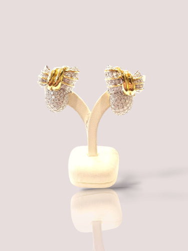 Boucles d'oreilles Boucles d'oreilles vintage années 80 en or jaune avec diamants 58 Facettes 60737