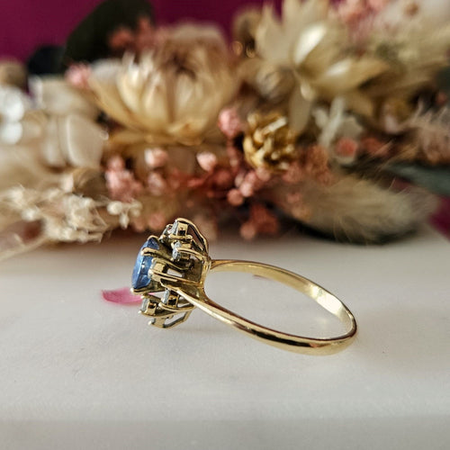 Bague Bague Marguerite or jaune saphir diamants 58 Facettes MG137