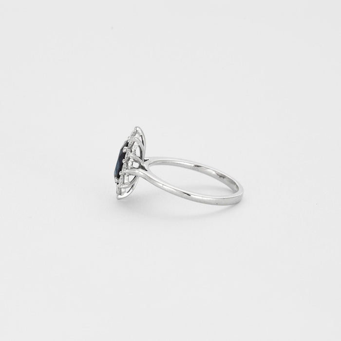 Witgouden ring met saffier en diamant