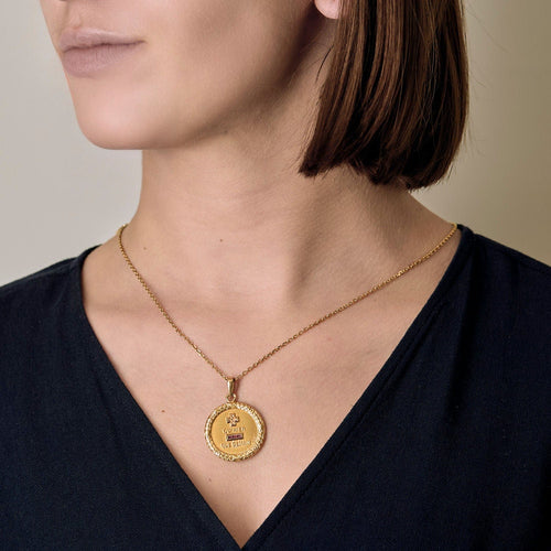 Pendentif AUGIS - Médaille d'Amour - Or jaune, rubis de synthèse et diamants 58 Facettes B250452