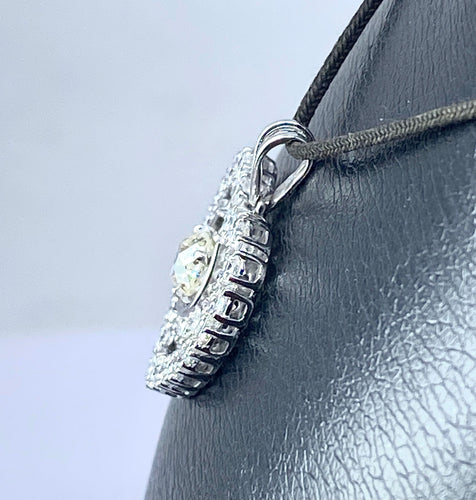 Pendentif Pendentif coeur or blanc diamants 58 Facettes AB438