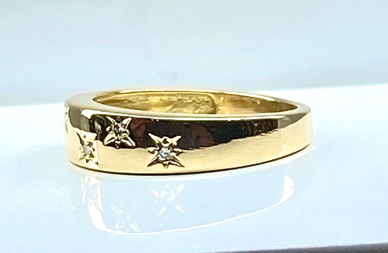 Bague 52 Bague en or jaune 18 carats sertie de 5 diamants 58 Facettes AB562