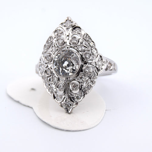 Bague 54 Bague Art Nouveau - or blanc, diamants 58 Facettes