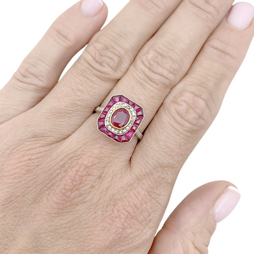 Bague 54 Bague platine, or sertie de rubis et diamants. 58 Facettes 34919