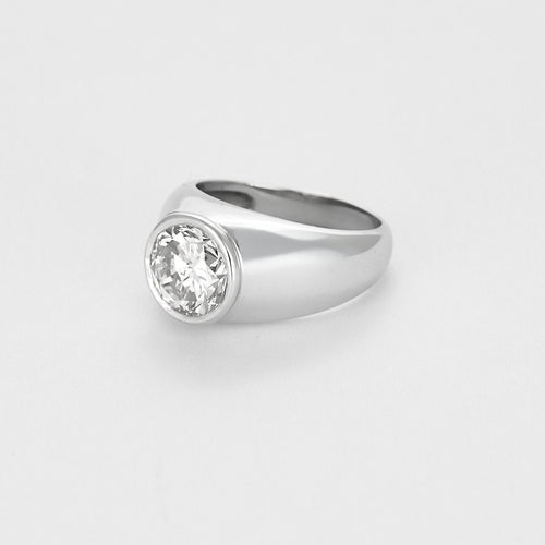Bague solitaire en or blanc et diamant 3.30 carats