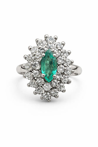 Bague 55 Bague Art Déco en or blanc avec diamants et émeraude taille marquise 58 Facettes 50360