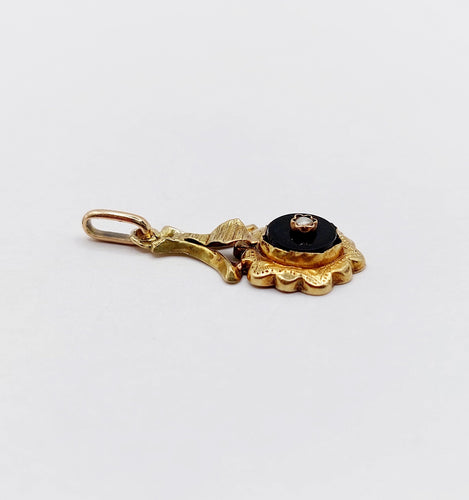 Pendentif Pendentif victorien fleur or jaune 18k onyx et perle (circa 1900) 58 Facettes A06038
