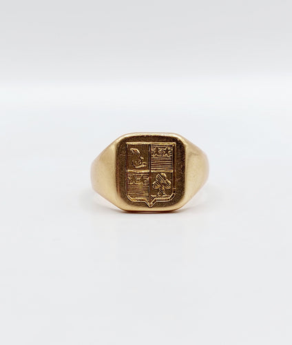 Bague 48 Chevalière antique en or armoiries française 58 Facettes A03321