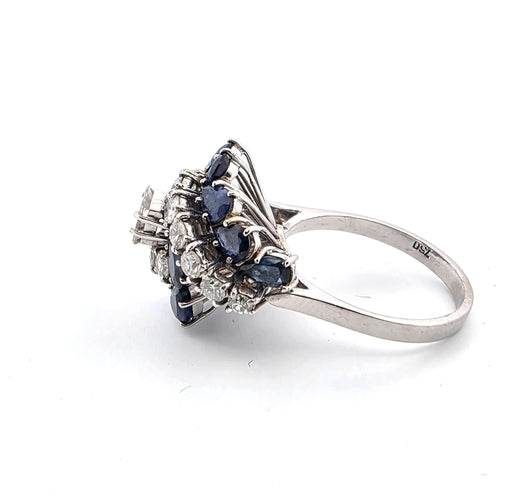 Bague 56 Bague en or blanc 18 carats avec saphirs et diamants 58 Facettes