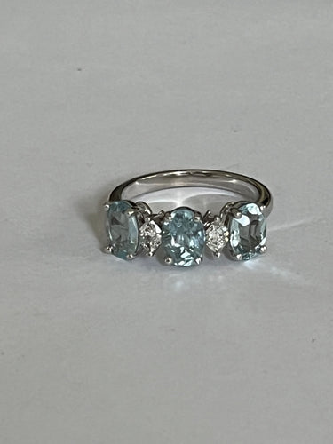 Bague 52 Bague or gris aigues-marines diamants 58 Facettes 4627