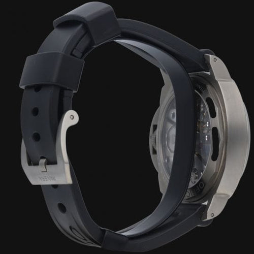 Базов часовник Panerai Luminor