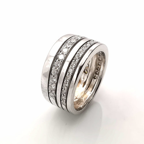 Bague 52 Bague en or blanc diamants 58 Facettes