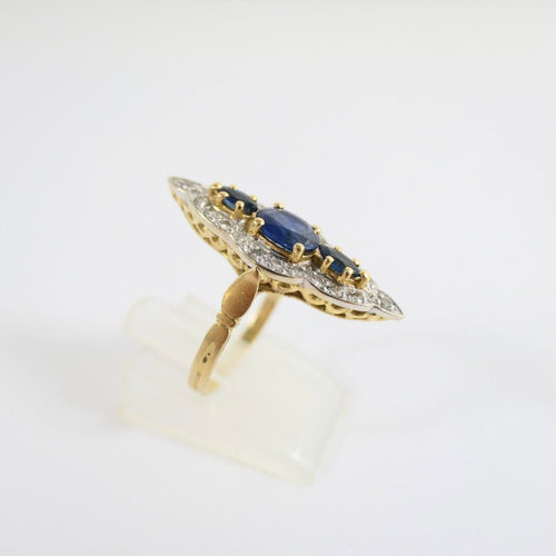 Маркиз пръстен от жълто и бяло злато, сапфири и диаманти 