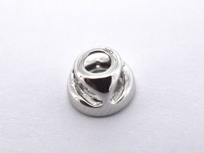 Pendentif Pendentif en or blanc avec un diamant taille brillant 58 Facettes 2089