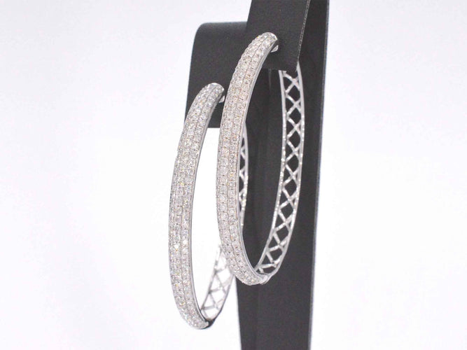 Boucles d'oreilles Boucles d'oreilles créoles en or blanc avec diamants 58 Facettes 2054