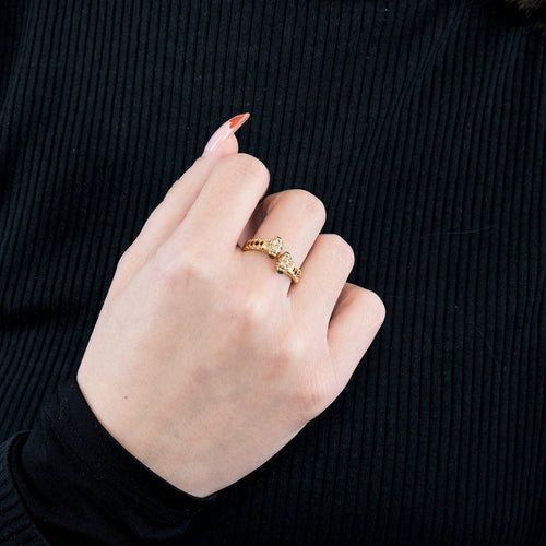 Bague 52 Bague vintage en or jaune, diamants, rubis et émeraudes. 58 Facettes