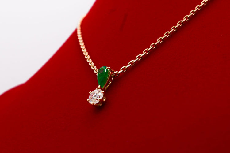 Collier Collier or jaune, diamant et émeraude 58 Facettes 240213