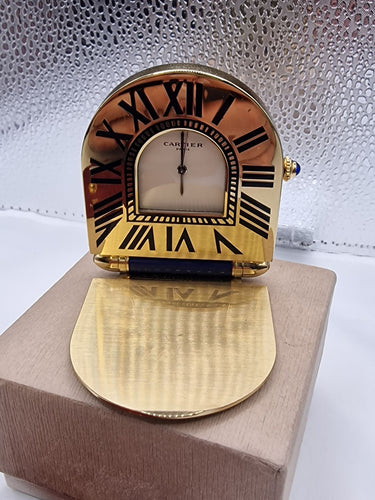 Montre Cartier - Pendulette de table en laiton plaqué et émail 58 Facettes