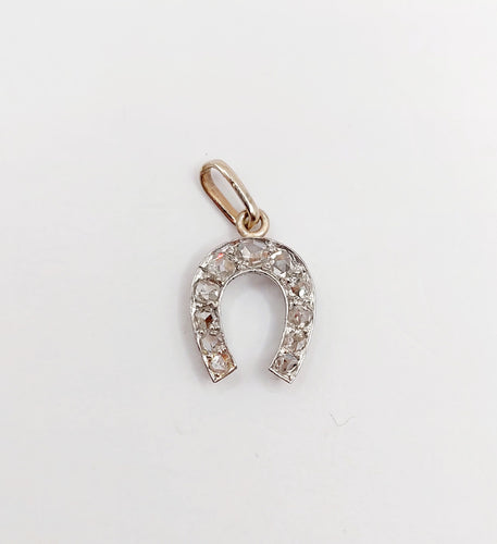 Antički privezak potkovica od 18k zlata sa brilijantima u rozeta brušenju (oko 1900) 